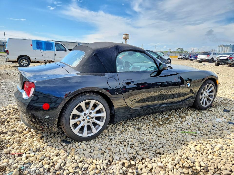 Photo 3 from auction – 2007 BMW Z4 with VIN 4USBU53597LX02970