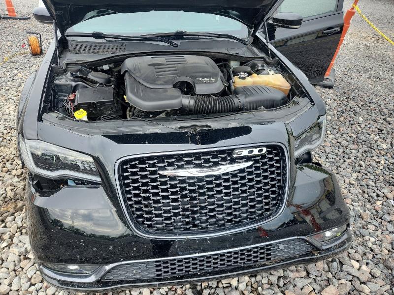 صورة رقم 11 من المزاد - 2017 CHRYSLER 300 مع VIN 2C3CCAGG2HH651221