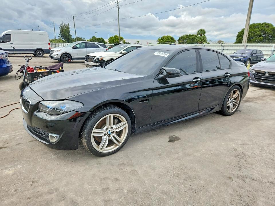 BMW 535 2014 مع رقم تعريف المركبة WBA5B1C52ED483176 - صورة من المزاد
