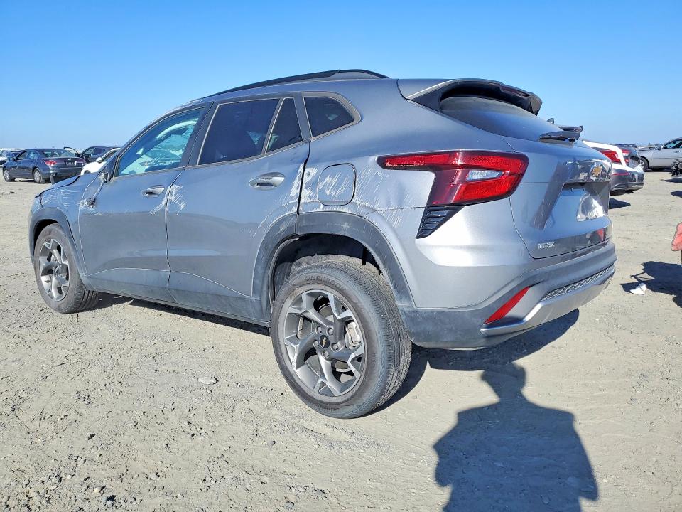 Photo 2 from auction – 2025 CHEVROLET TRAX with VIN KL77LHEP3SC184231