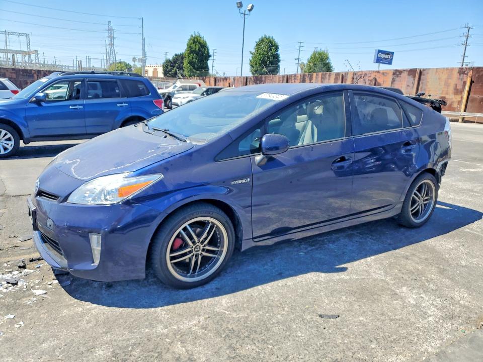 TOYOTA PRIUS 2014 with VIN JTDKN3DU7E1743300 - Photo from auction
