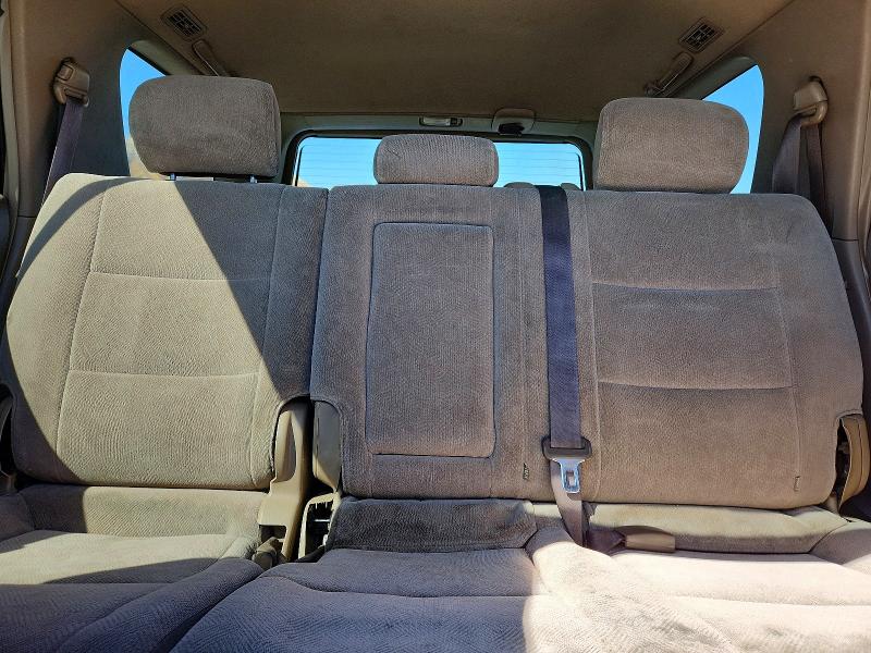 Photo 10 from auction – 2003 TOYOTA SEQUOIA with VIN 5TDZT34A43S205048