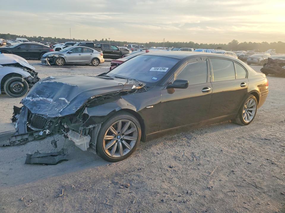 BMW 750 2008 con VIN WBAHN83548DT78589 - Foto de la subasta