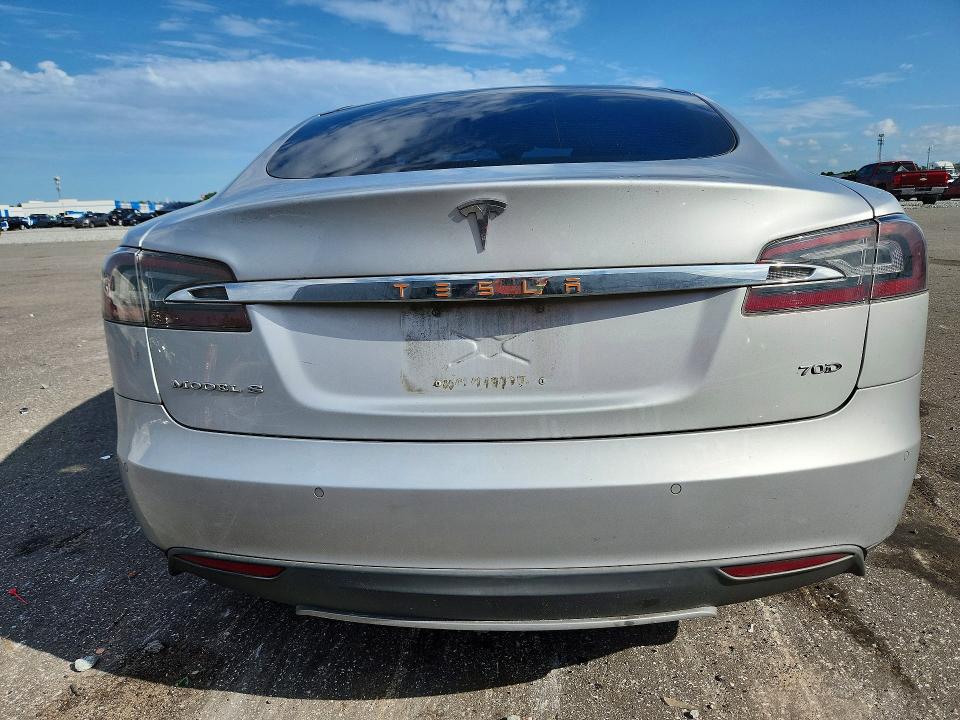 Фото 6 с аукциона – 2016 TESLA MODEL S с VIN 5YJSA1E26GF131824