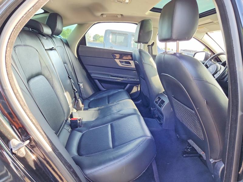 Photo 10 from auction – 2017 JAGUAR XF with VIN SAJBK4BV1HCY40576