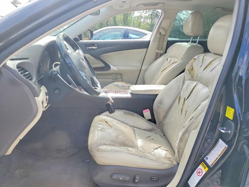 Photo 7 from auction – 2011 LEXUS IS with VIN JTHCE5C2XB5001136