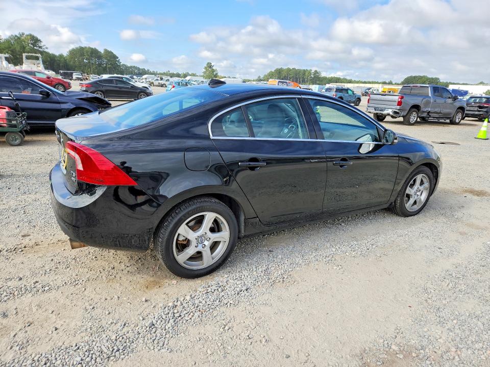 Photo 3 from auction – 2013 VOLVO S60 with VIN YV1612FH9D2187548