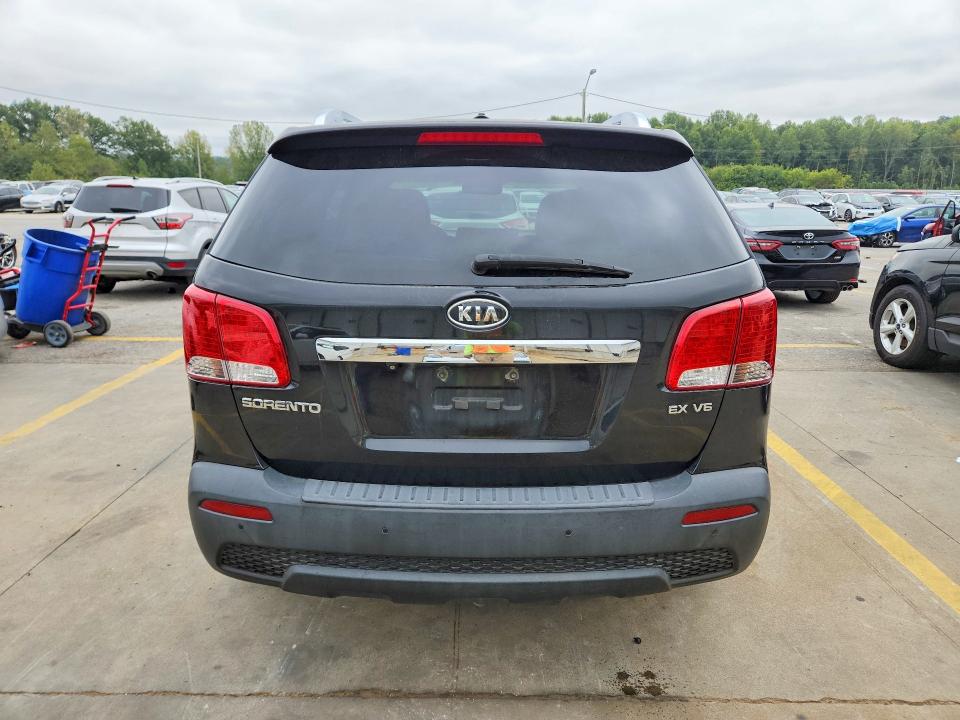 Foto 6 de la subasta – 2011 KIA SORENTO con VIN 5XYKU4A24BG126380