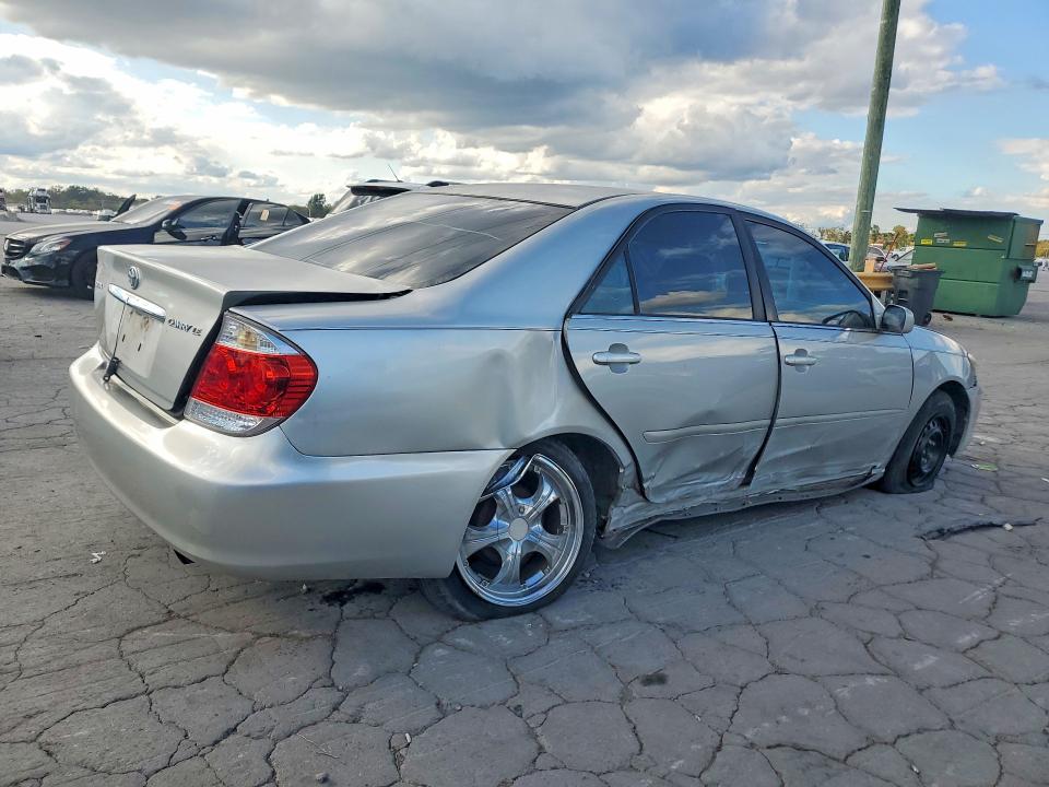 Photo 3 from auction – 2005 TOYOTA CAMRY with VIN 4T1BE32K85U076894
