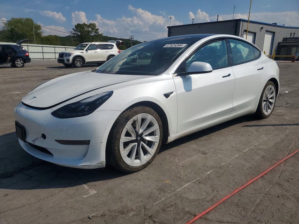 TESLA MODEL 3 2023 с VIN 5YJ3E1EB3PF595114 - Снимка от търг
