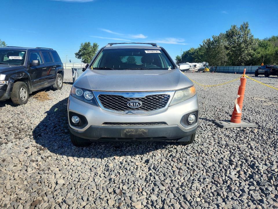 Photo 5 from auction – 2013 KIA SORENTO with VIN 5XYKT4A63DG421351