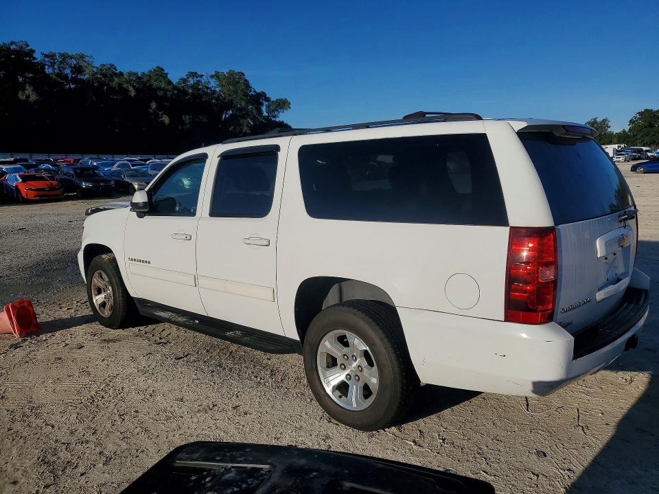 Photo 2 from auction – 2013 CHEVROLET SUBURBAN with VIN 1GNSCHE0XDR145479