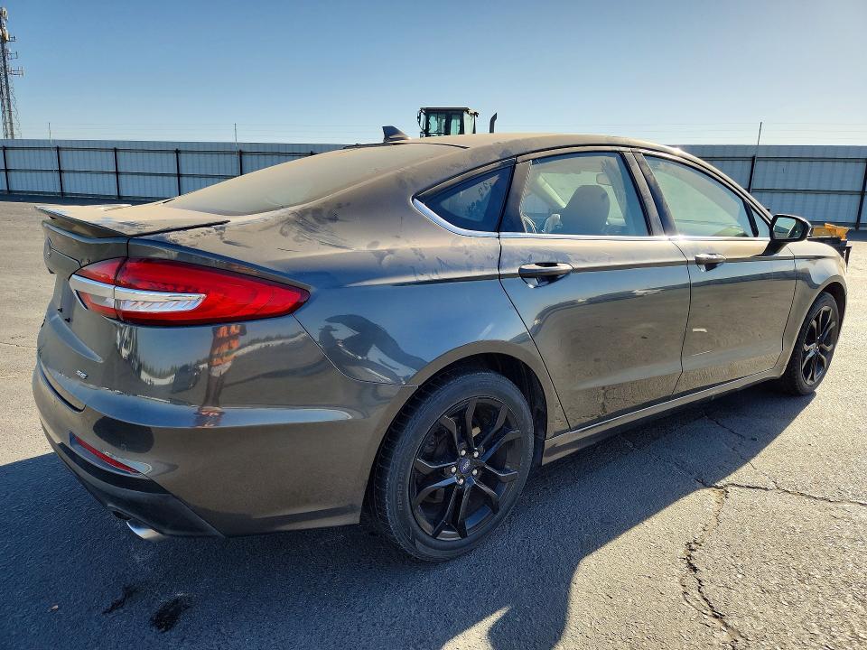 Zdjęcie 3 z aukcji – 2020 FORD FUSION z VIN 3FA6P0HD2LR189953
