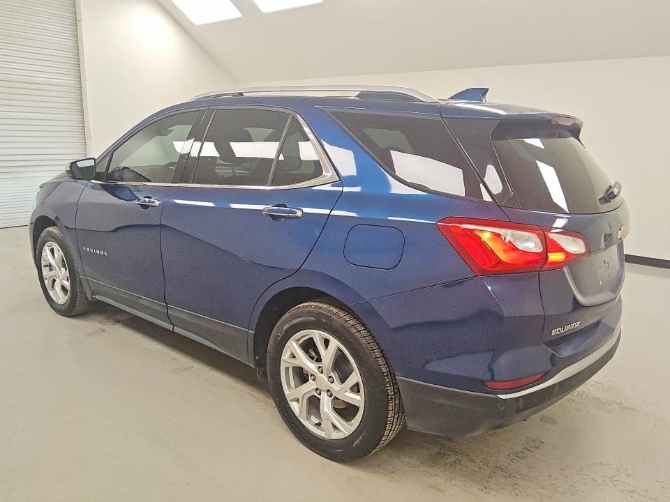 Photo 2 from auction – 2020 CHEVROLET EQUINOX with VIN 2GNAXXEV2L6176337