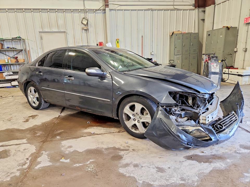 Photo 4 from auction – 2005 ACURA RL with VIN JH4KB16505C010401