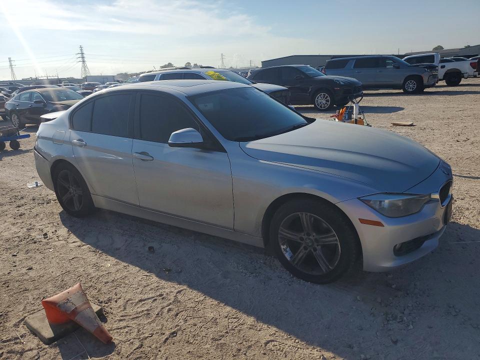 Photo 4 from auction – 2013 BMW 328 with VIN WBA3A5C5XDF359581