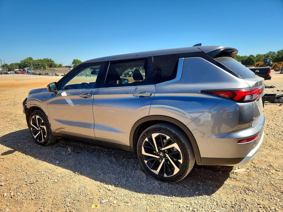 Снимка 2 от търг – 2023 MITSUBISHI OUTLANDER с VIN JA4J3UA85PZ055003