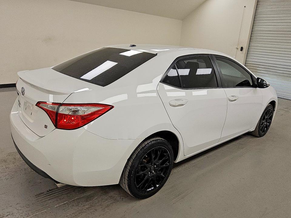 Photo 3 from auction – 2016 TOYOTA COROLLA with VIN 2T1BURHE3GC491231