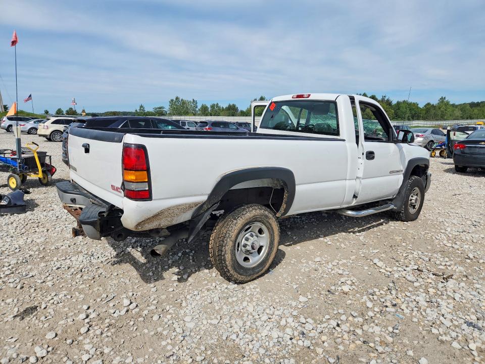 Photo 3 from auction – 2004 GMC SIERRA with VIN 1GTHC24U14E328717