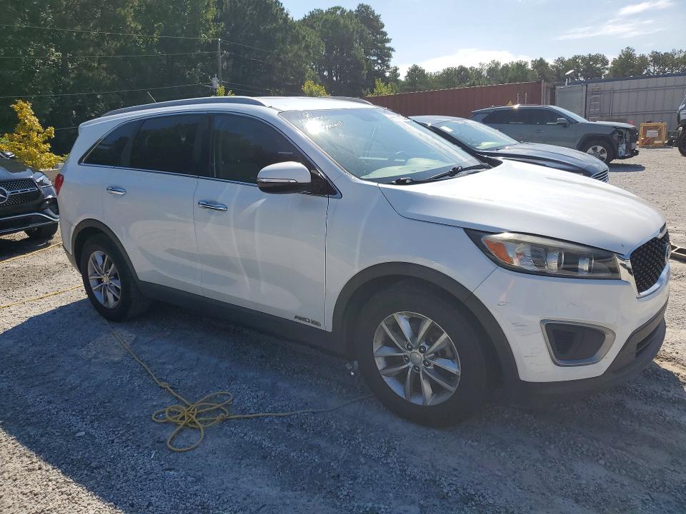 Photo 4 from auction – 2017 KIA SORENTO with VIN 5XYPGDA5XHG196059