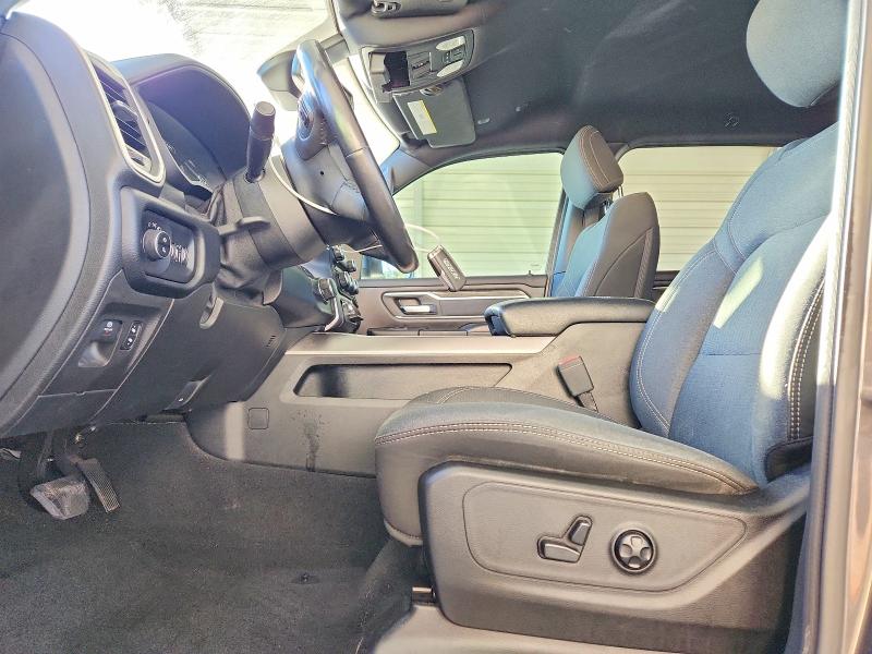 Снимка 7 от търг – 2019 RAM 1500 с VIN 1C6RREFT8KN543752