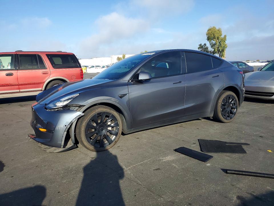 TESLA MODEL Y 2021 с VIN 5YJYGDEE3MF078239 - Снимка от търг