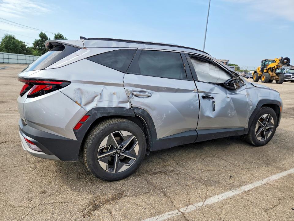 Снимка 3 от търг – 2025 HYUNDAI TUCSON с VIN 5NMJB3DE6SH482241