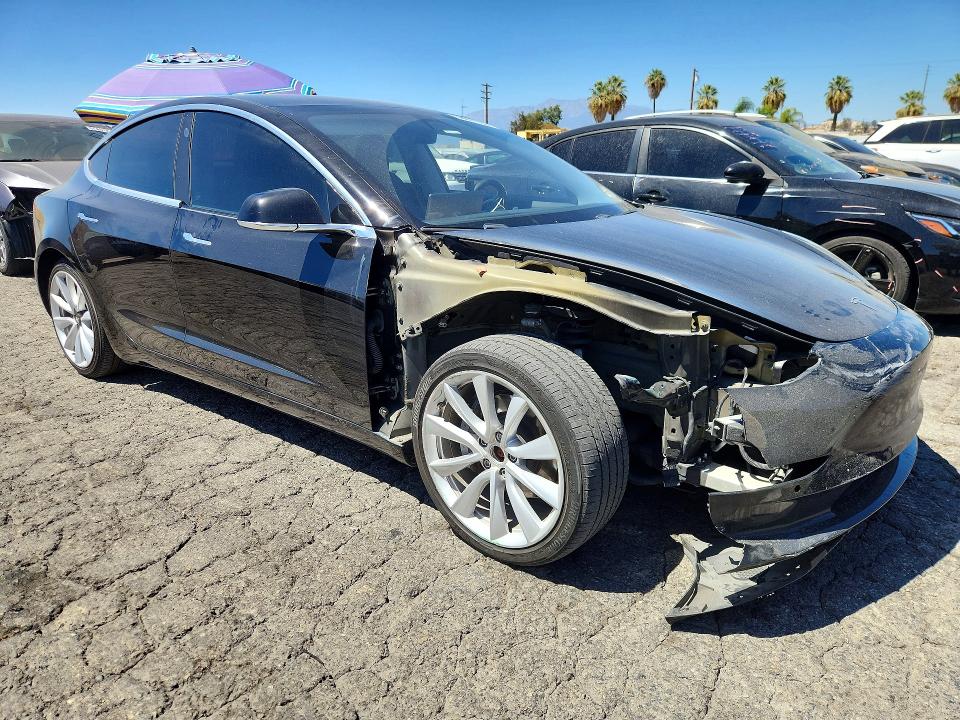 Photo 4 from auction – 2019 TESLA MODEL 3 with VIN 5YJ3E1EB7KF418459