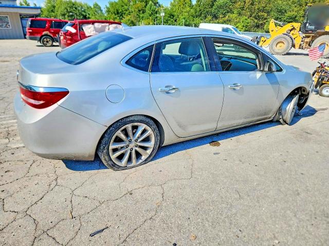 Photo 3 from auction – 2013 BUICK VERANO with VIN 1G4PP5SK1D4204855