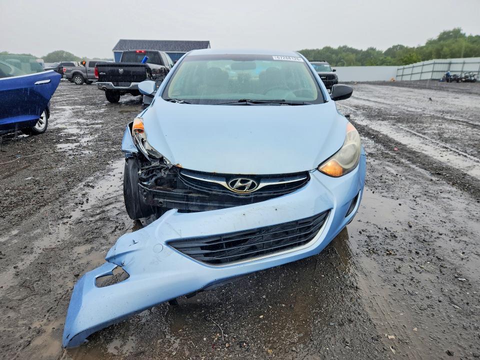 Photo 5 from auction – 2011 HYUNDAI ELANTRA with VIN KMHDH4AE5BU105393