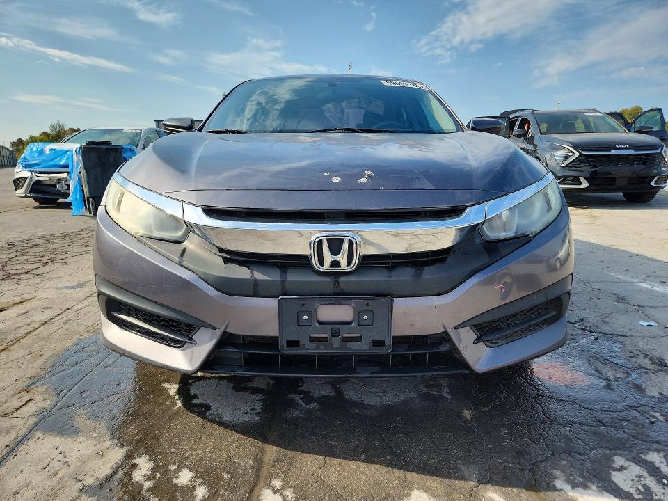 Снимка 5 от търг – 2016 HONDA CIVIC с VIN 19XFC2F50GE005281