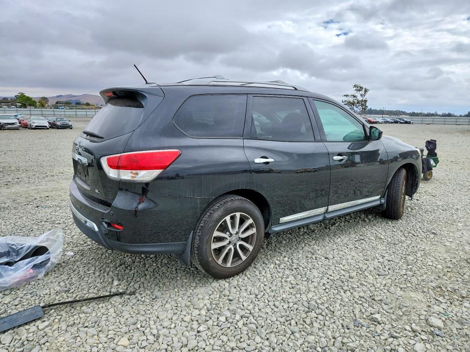 Photo 3 from auction – 2016 NISSAN PATHFINDER with VIN 5N1AR2MN9GC624184