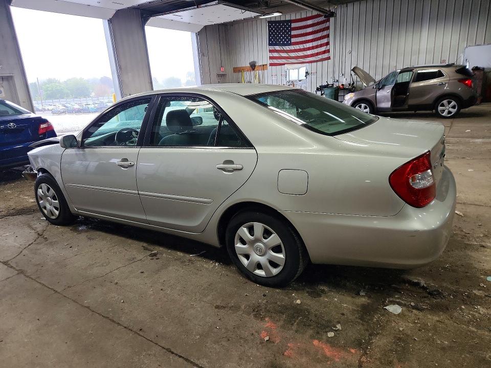 Photo 2 from auction – 2002 TOYOTA CAMRY with VIN 4T1BE32K12U019965