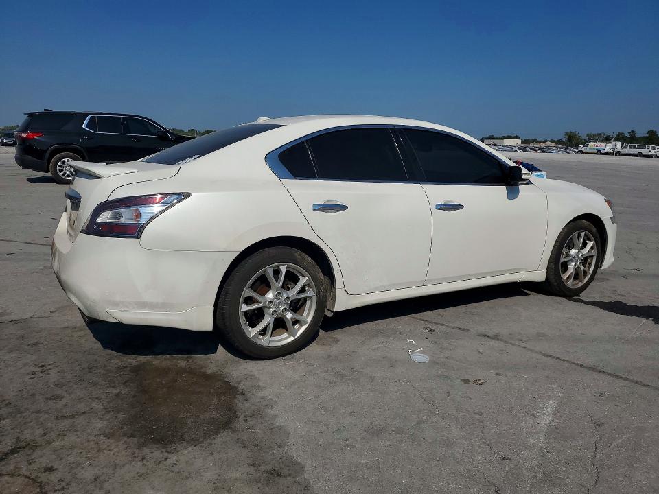Photo 3 from auction – 2012 NISSAN MAXIMA with VIN 1N4AA5AP9CC802971