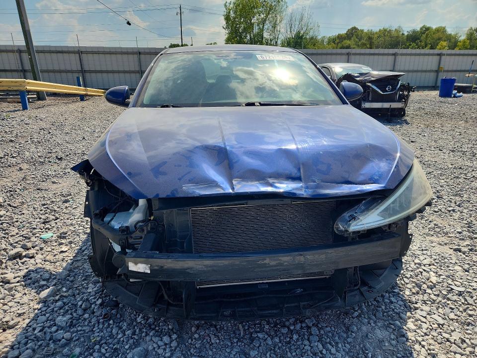 Photo 5 from auction – 2019 HYUNDAI ELANTRA with VIN 5NPD74LF5KH486959