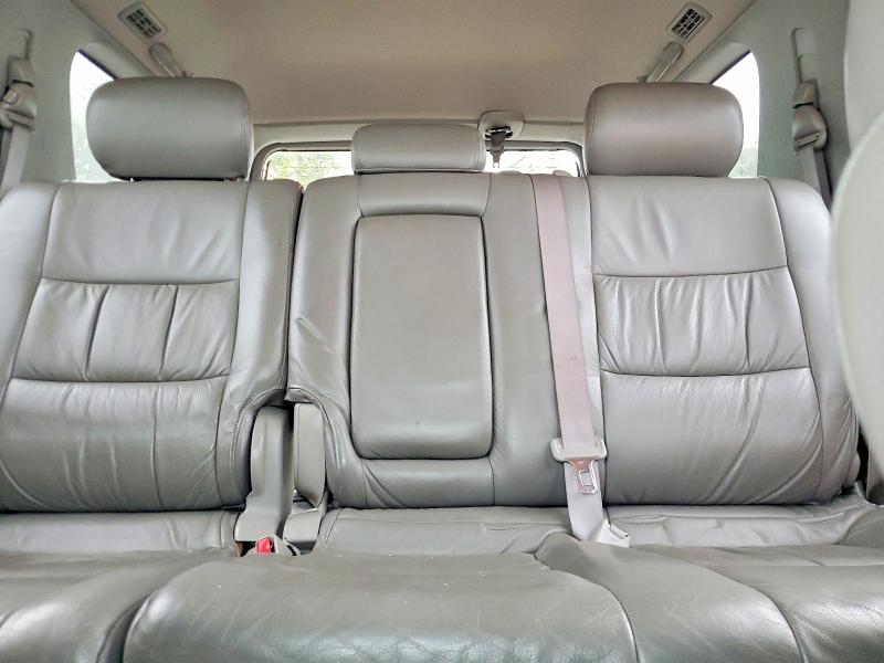 Photo 10 from auction – 2005 TOYOTA SEQUOIA with VIN 5TDBT44A95S249573
