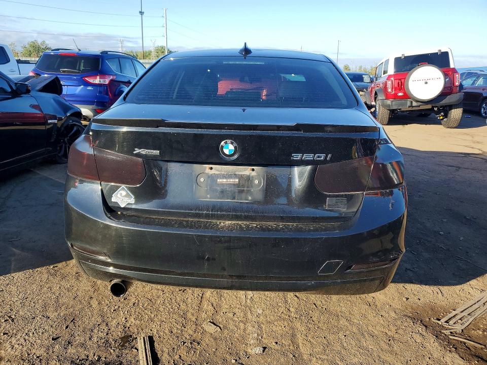 Foto 6 de la subasta – 2015 BMW 320 con VIN WBA3C3G51FNS74338