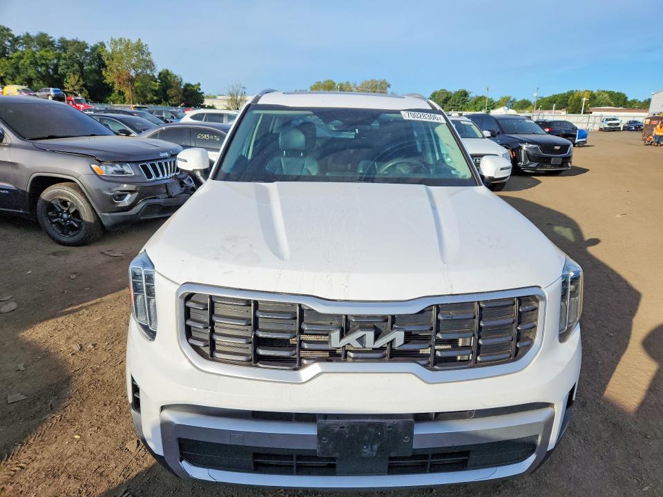 Photo 5 from auction – 2023 KIA TELLURIDE with VIN 5XYP6DGC6PG367283