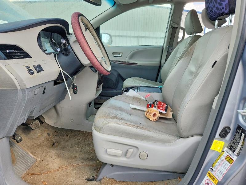 Снимка 7 от търг – 2012 TOYOTA SIENNA с VIN 5TDYK3DC4CS219841