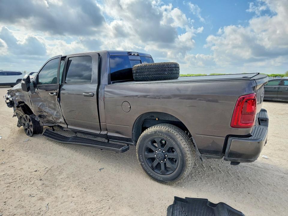 Снимка 2 от търг – 2026 RAM 2500 с VIN 3C6UR5FJ4TG282199