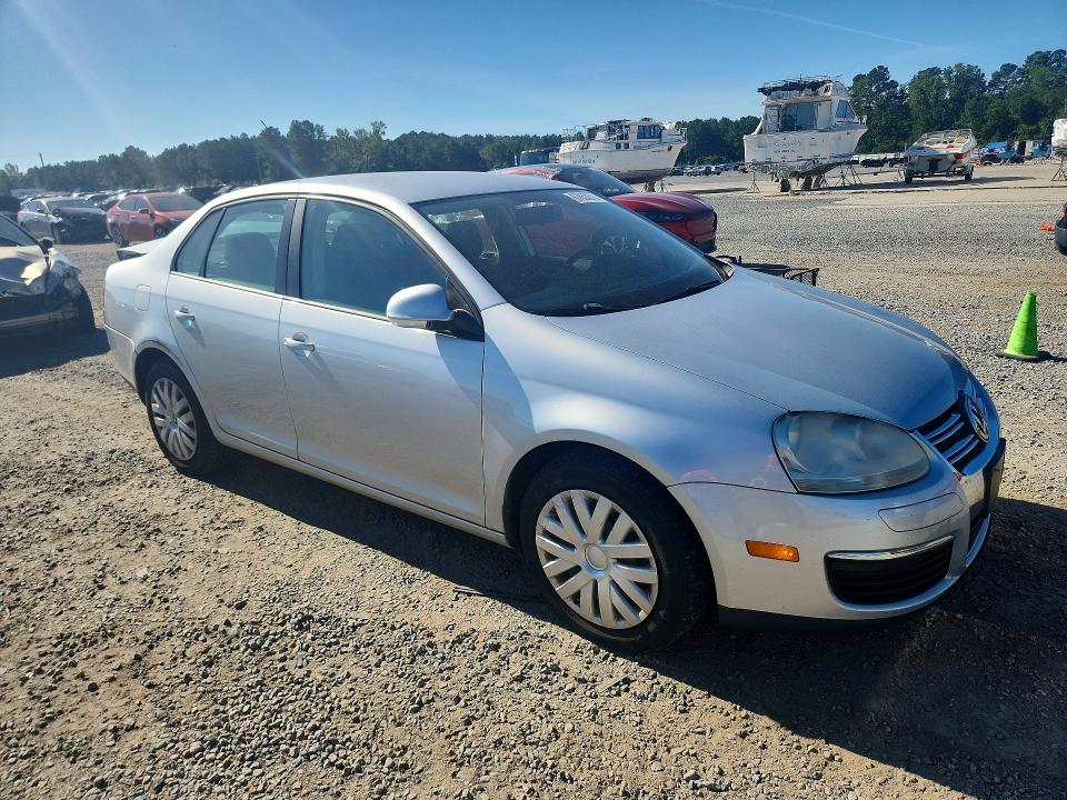 Photo 4 from auction – 2010 VOLKSWAGEN JETTA with VIN 3VWJX7AJ4AM001874