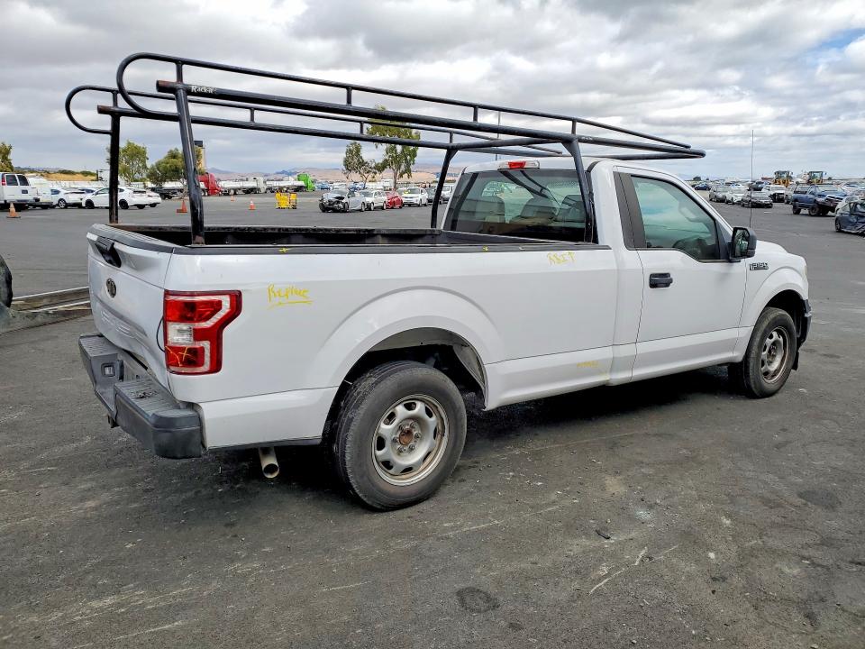 Photo 3 from auction – 2018 FORD F150 with VIN 1FTMF1CB4JKF61102