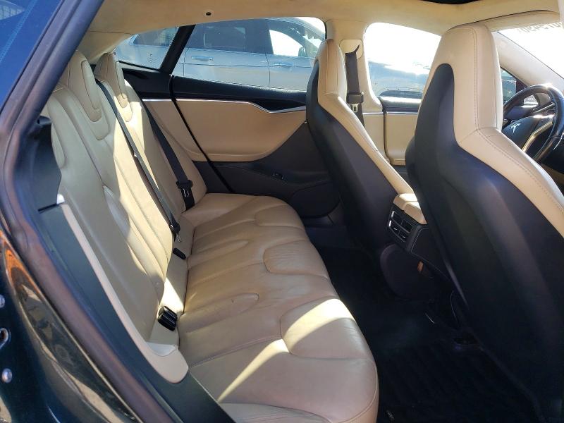 Zdjęcie 10 z aukcji – 2014 TESLA MODEL S z VIN 5YJSA1H18EFP49940