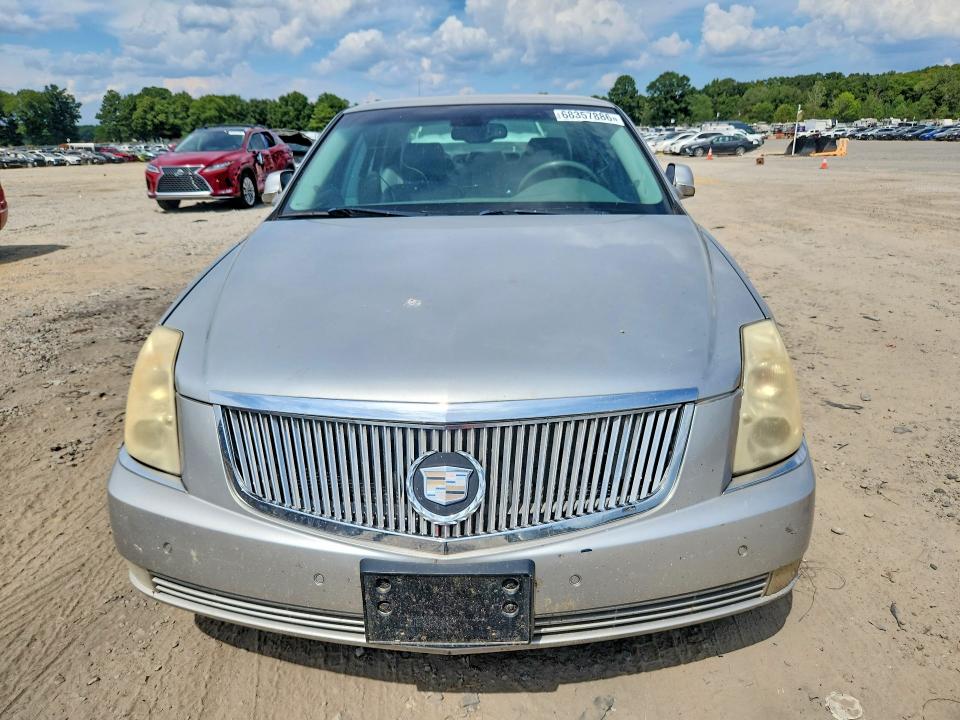 Photo 5 from auction – 2008 CADILLAC DTS with VIN 1G6KD57Y48U114550