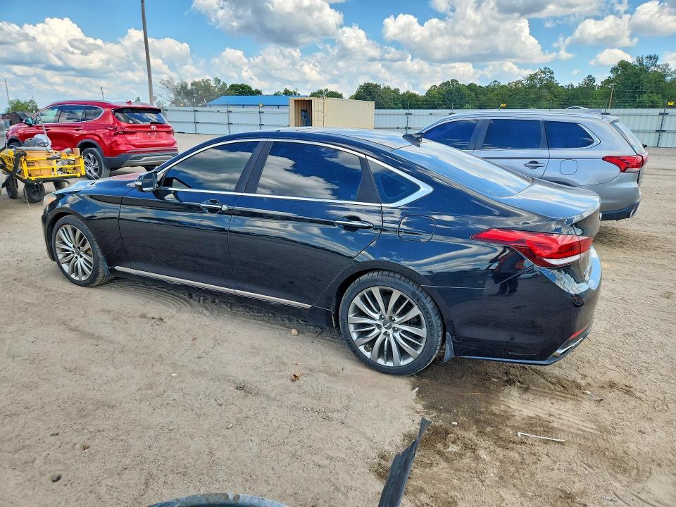 Photo 2 from auction – 2015 HYUNDAI GENESIS with VIN KMHGN4JF4FU045708