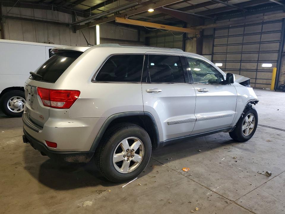 Photo 3 from auction – 2011 JEEP GRAND CHEROKEE with VIN 1J4RR4GG0BC576643