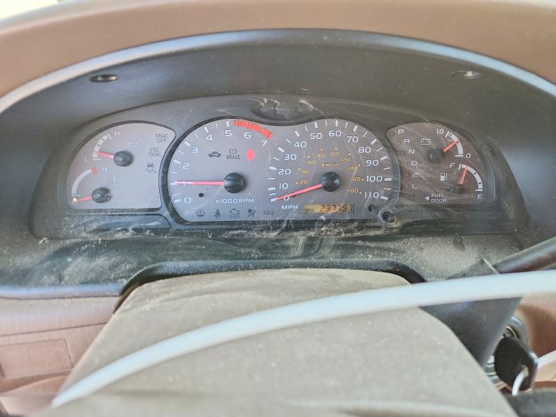Photo 9 from auction – 2002 TOYOTA SEQUOIA with VIN 5TDZT34A62S109338