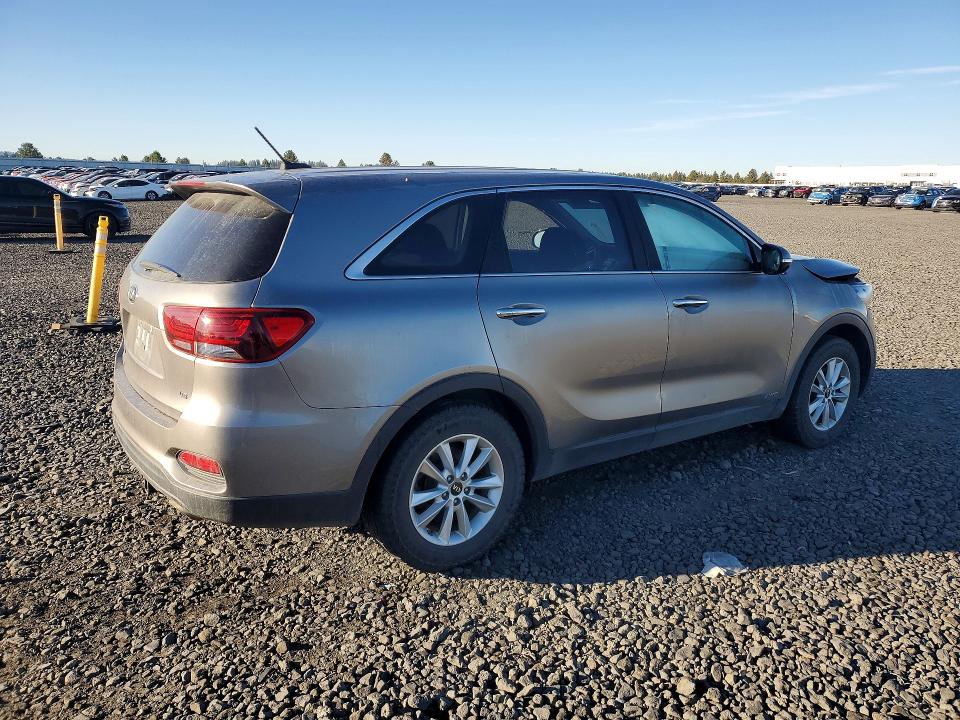 Photo 3 from auction – 2019 KIA SORENTO with VIN 5XYPGDA5XKG456161