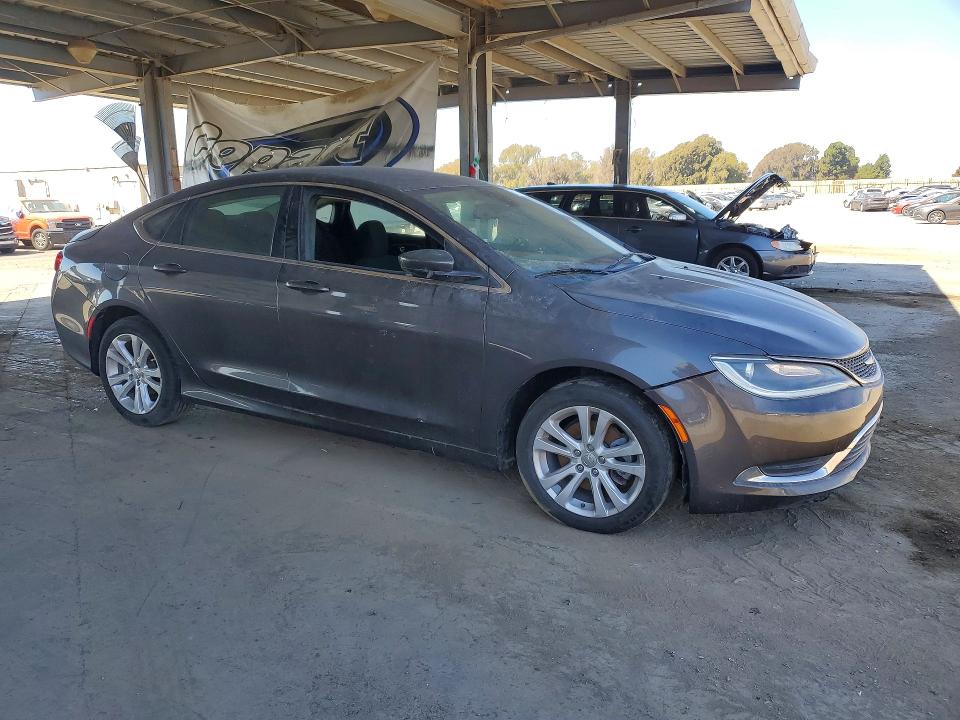 Photo 4 from auction – 2016 CHRYSLER 200 with VIN 1C3CCCAB1GN119859