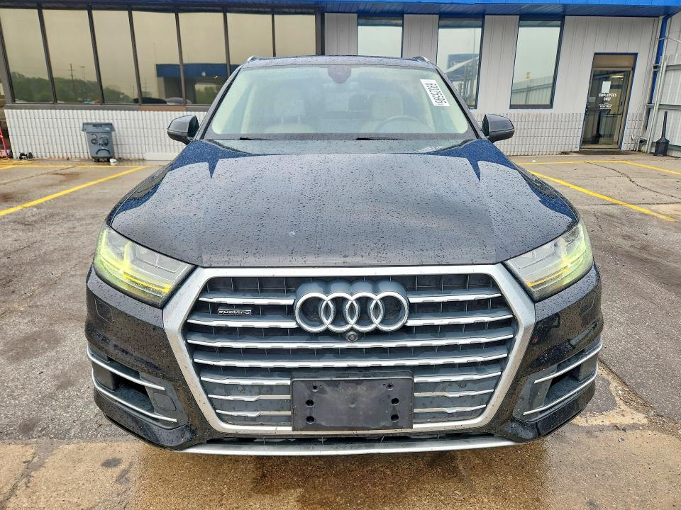 Снимка 5 от търг – 2019 AUDI Q7 с VIN WA1LAAF76KD044465